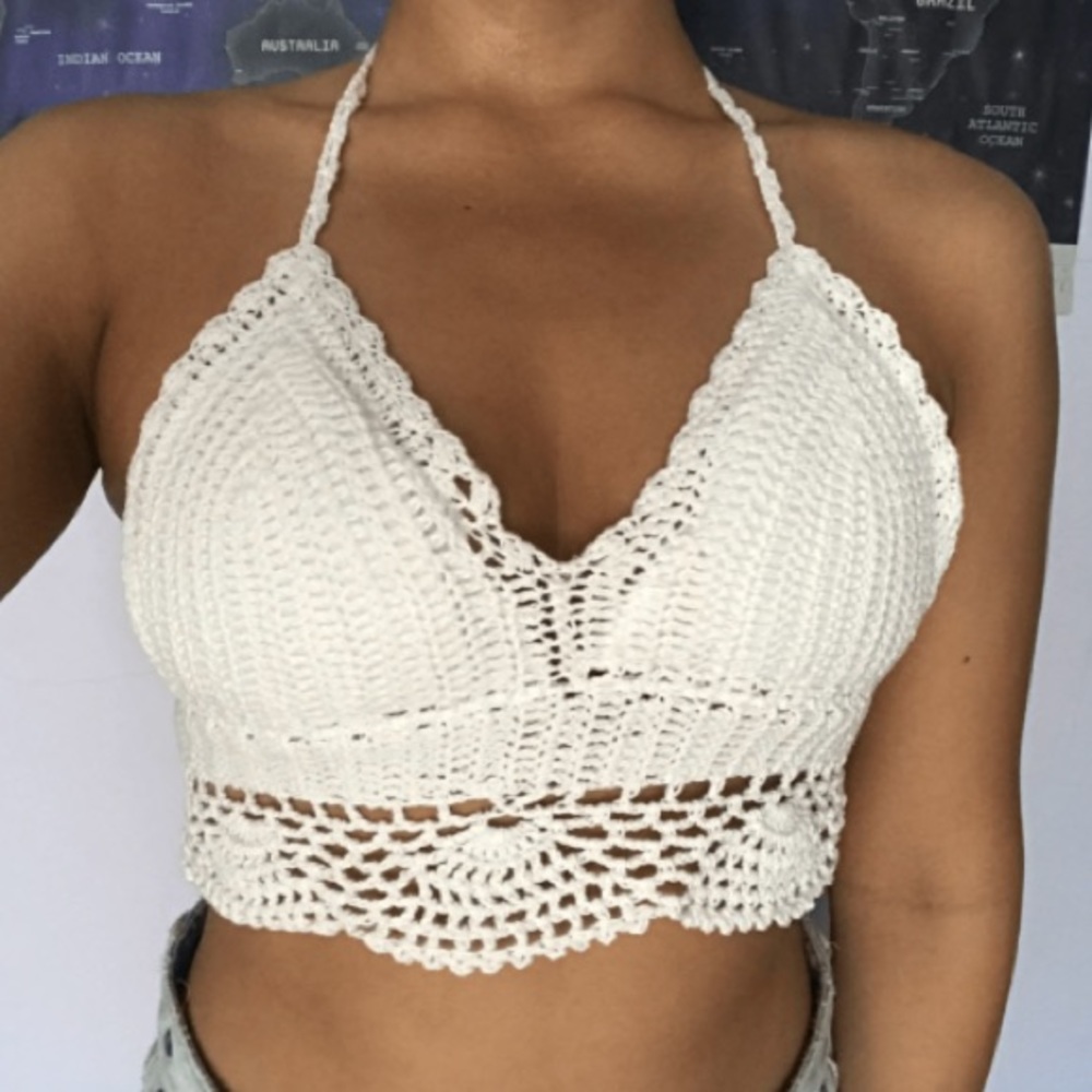 ⚠️LAST ONE⚠️Crochet Halter Top - Picture 4 of 4